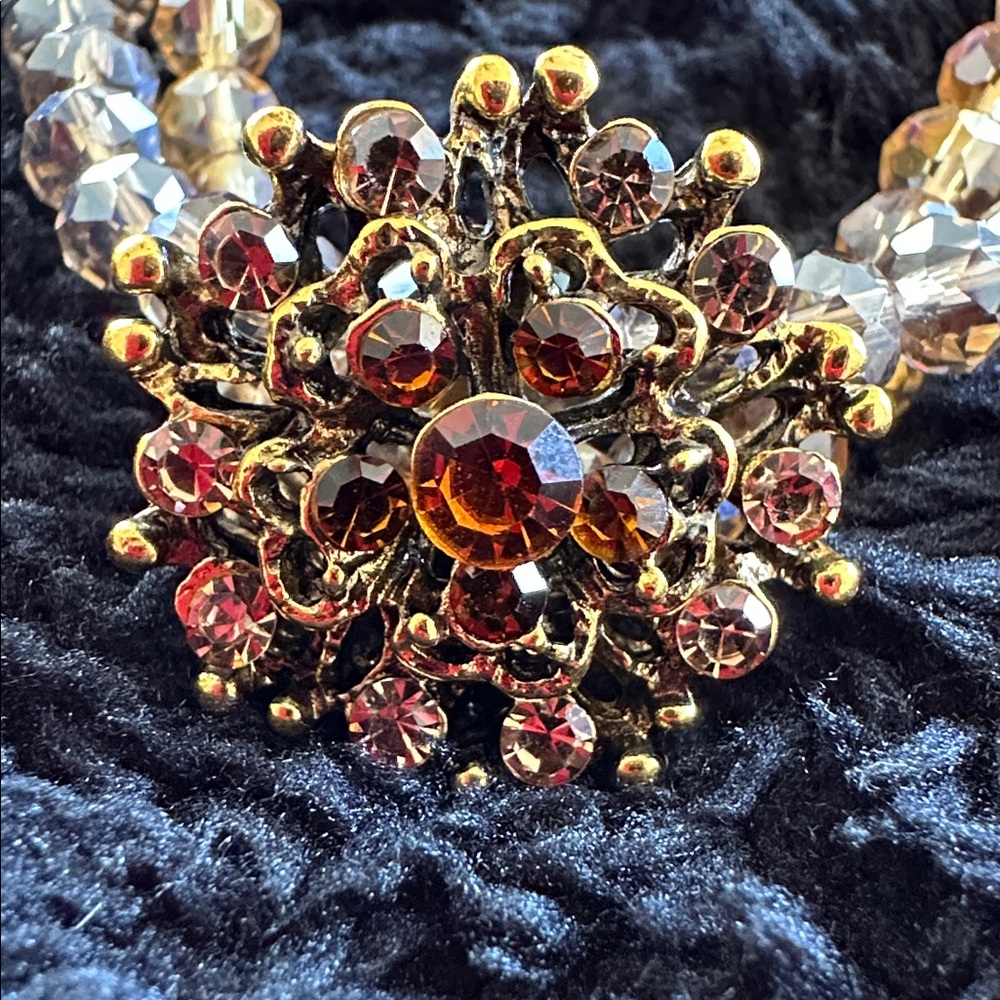3pc Elegant Gold and Brown Beaded Bracelet and brooch. - Picture 5 of 6